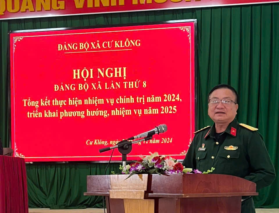 Sếp Tường